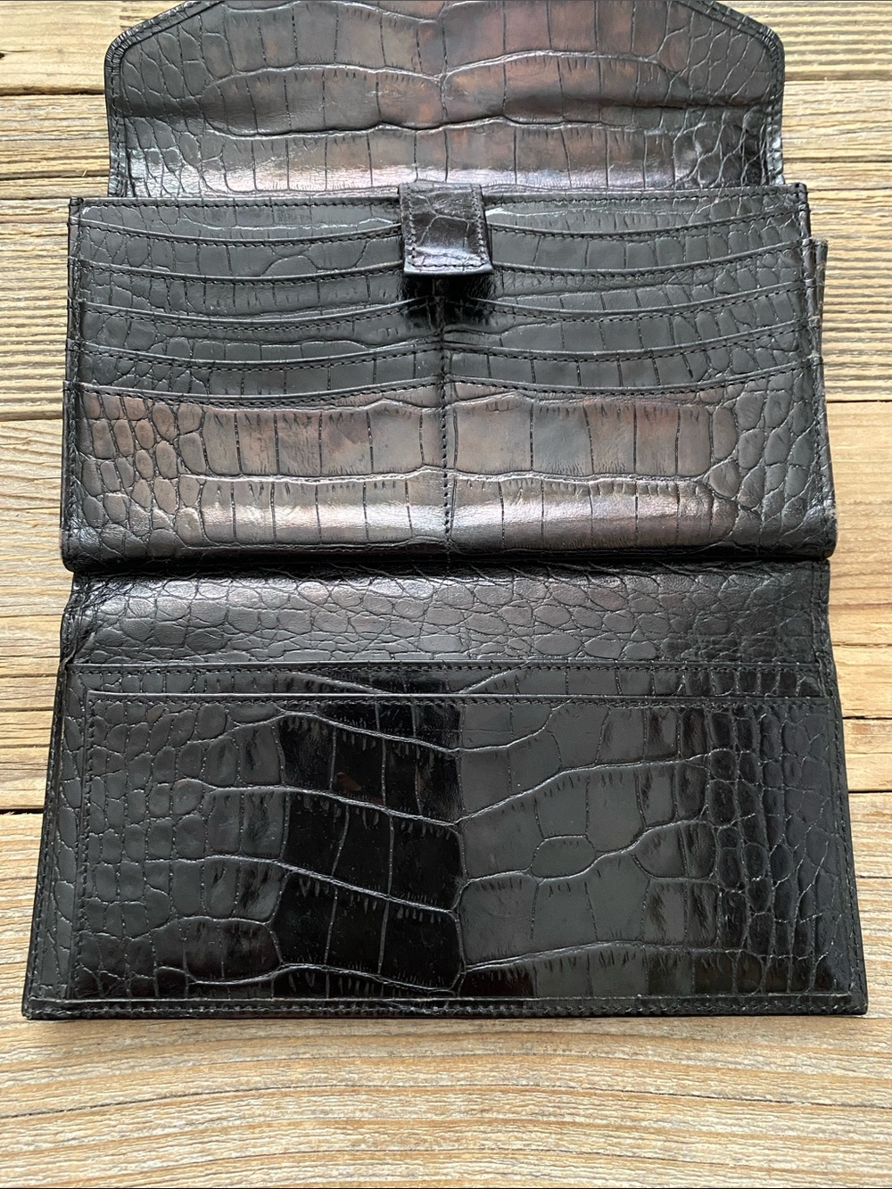 Vintage Ralph Lauren Alligator Embossed Wallet with Sterling Silver Detail. - Picture 6 of 13
